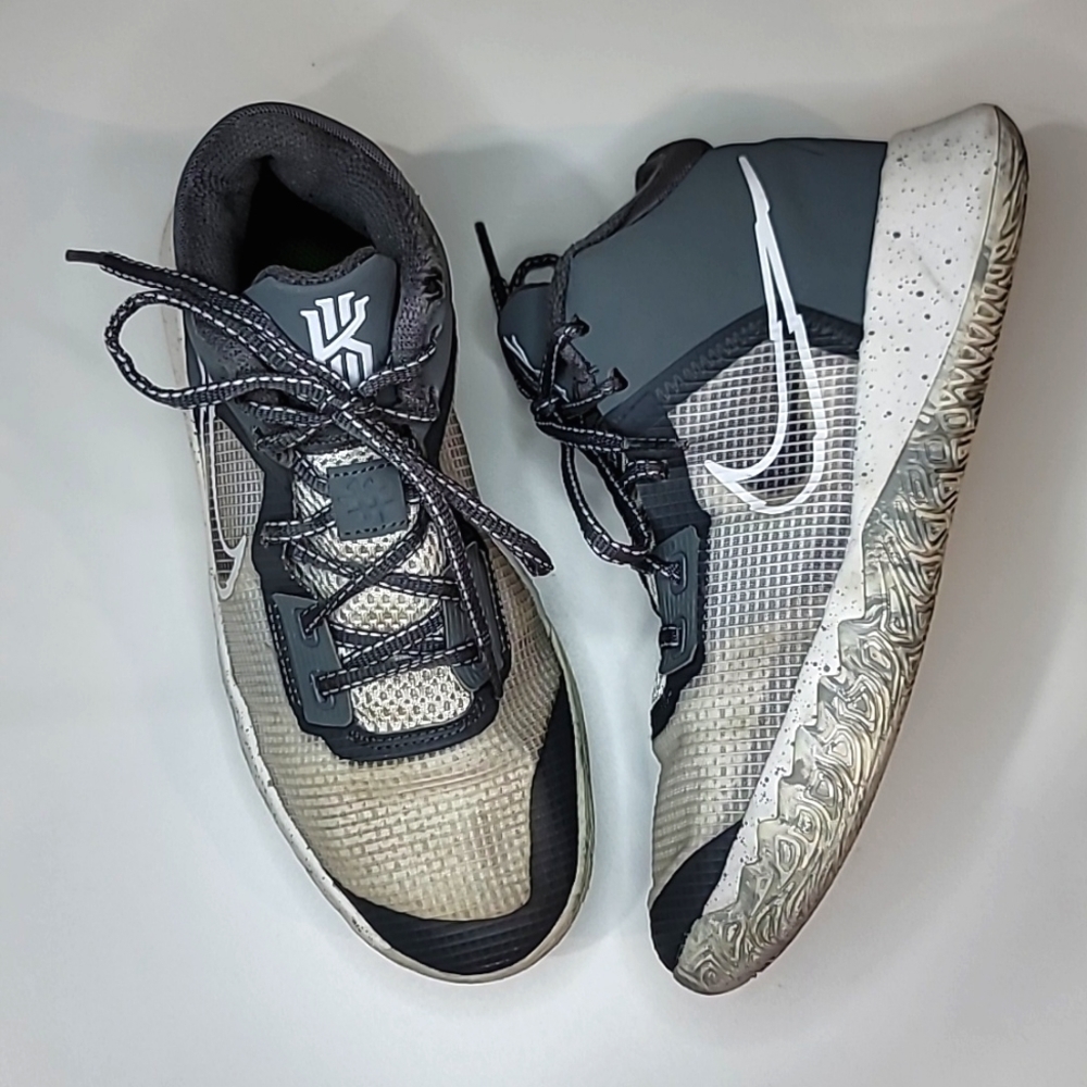 NIKE KYRIE Flytrap 4 Sneakers Basketball Shoes Hightops Lace Up